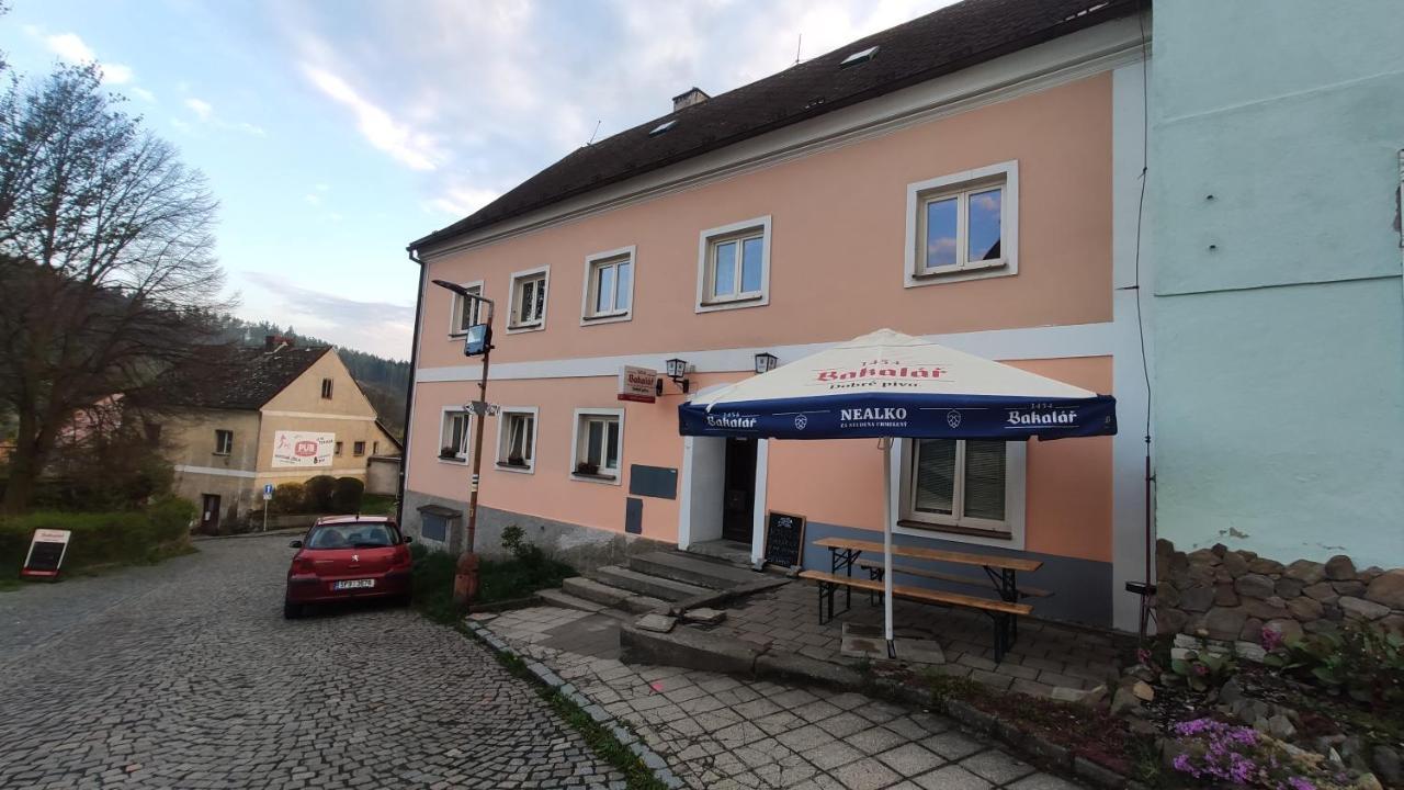 H@M Penzion Žlutice Buitenkant foto